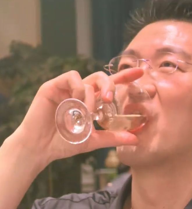 同样是降薪,文班亚马和布伦森有何不同?