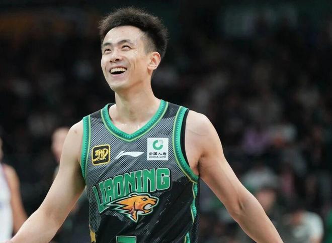 尼克斯迎赛点利好!马刺替补中锋出战成疑,文班亚马要独自扛内线