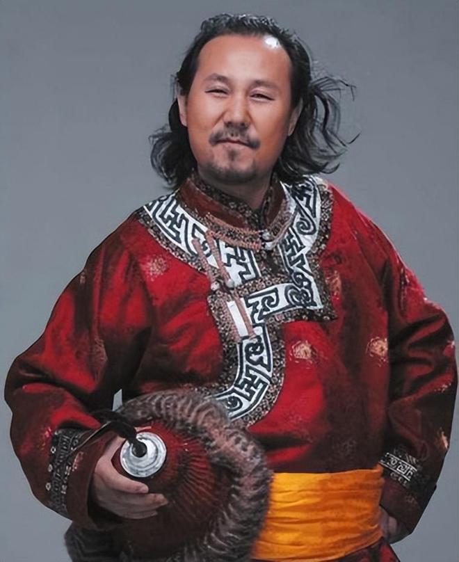 极致荒唐!泰山砸钱摆烂沦为笑柄,换新教练纯属自欺欺人