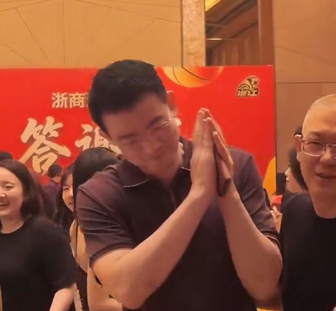 同样是降薪,文班亚马和布伦森有何不同?