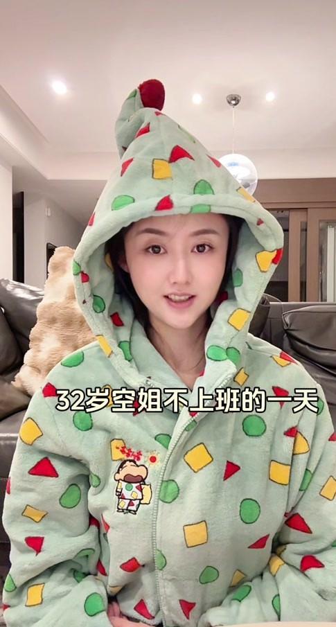 放弃正式草地热身赛，德约辛纳亮相表演赛，能否在温网一扫阴霾