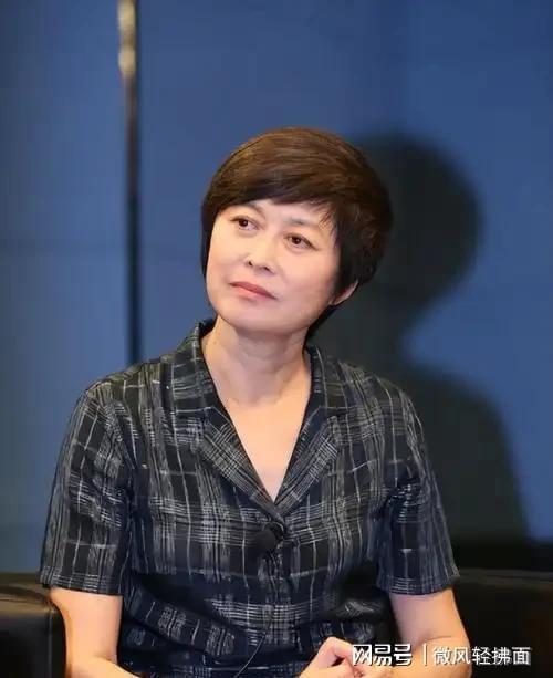诺斯科娃首夺温网女单冠军