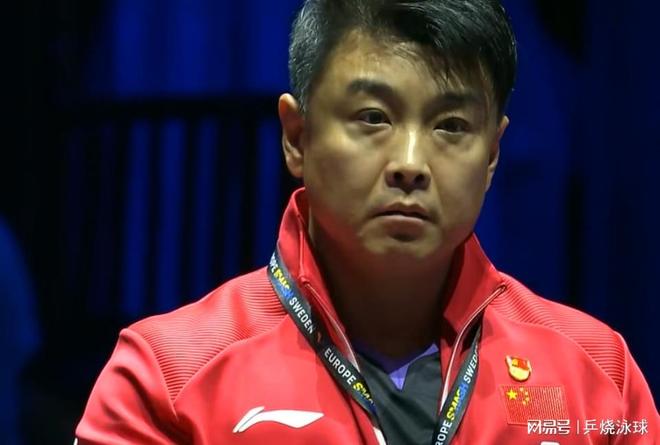 深中送考家长对着镜头为儿子“许愿”：他很想和许昕打一场球