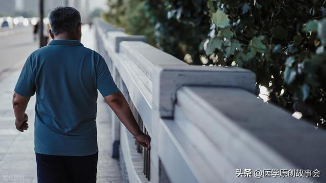 专注！詹姆斯：季后赛我把手机完全关掉，没一个人能联系到我