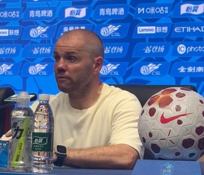上观：FIFA批给中国足协约60个媒体名额，但多数人还在等签证