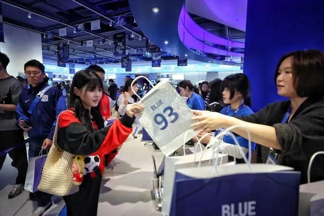 20场8球！11场3球！国足锋线人才井喷，“国足内马尔”欲追击王钰栋