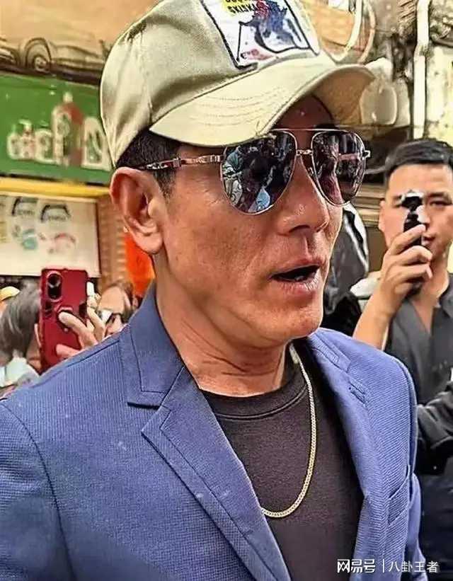 法庭上杀人犯当场质问法官:“我明明杀了四个女人,你们为什么说我杀了3个?”