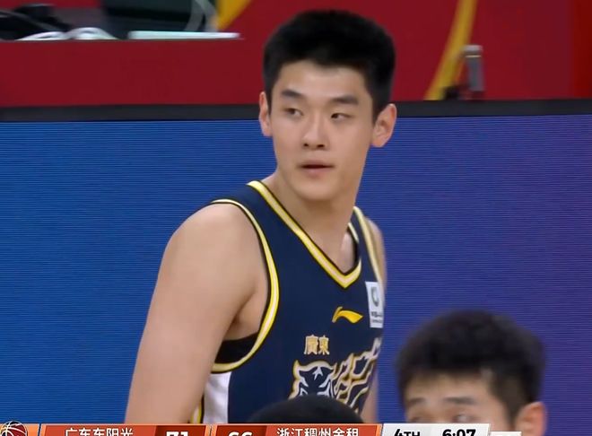 孟羽童陪董明珠过72岁生日，“老板，现在才知道你说的那句热爱斗争的含金量”
