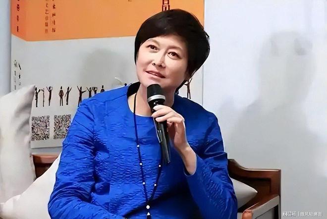 诺斯科娃首夺温网女单冠军