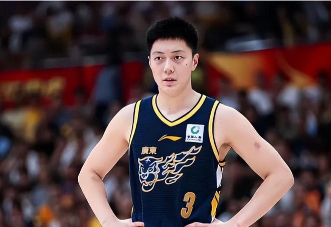 4比3云南玉昆！山东泰山传3个坏消息，俱乐部一决定让韩鹏很无奈