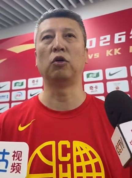 篮球记者晒高诗岩检查报告，多处伤病严重！