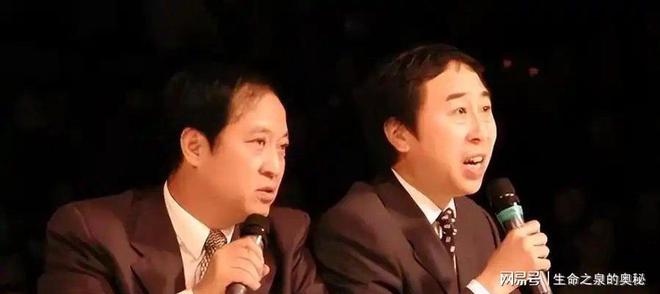 自掏腰包150万、每天睡2小时、23年没回家:某高校“优秀导师”评选PPT曝光,“掏空父母养老钱做科研”竟被当成先进事迹表彰!