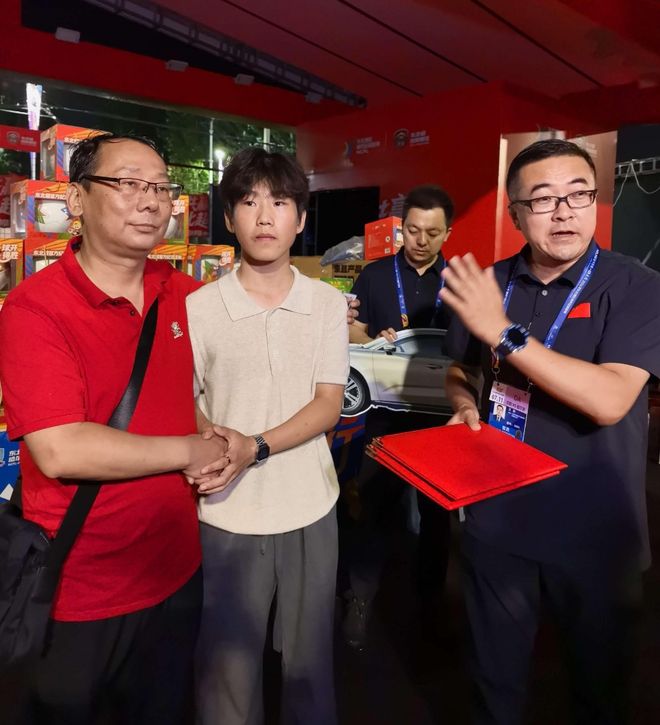 WOW！曝可能交易胡金秋！中国男篮第一内线核心